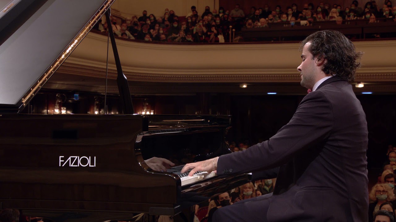 MART&Iacute;N GARC&Iacute;A GARC&Iacute;A &ndash; Mazurka in G major, Op. 50 No. 1 (18th Chopin Competition, third stage)