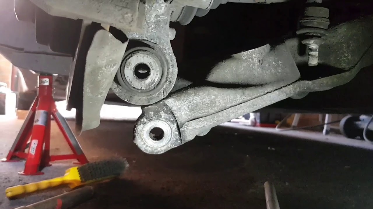 Rear ball joint replacement (rose bush) BMW 5 series
