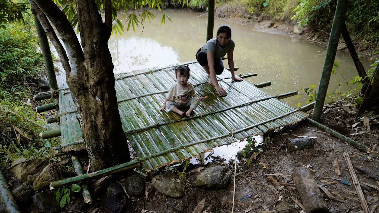 Living In The Forest - Starting The Journey Of Making A Bamboo House In The Lake Of A Single Mother