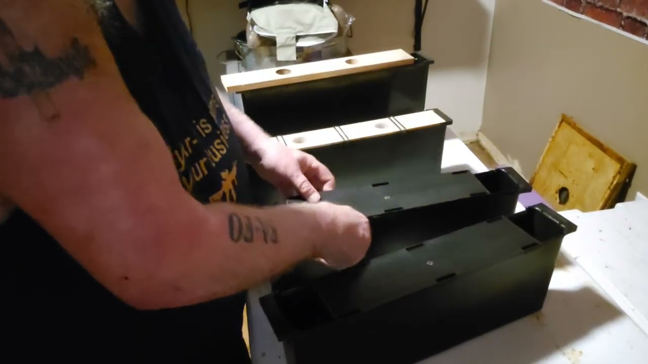 What type of internal bee feeder to use, my suggestions. 