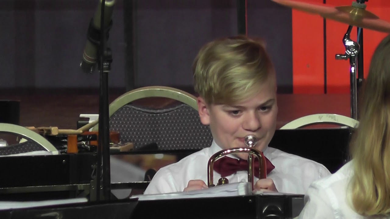 Big Band des Jugendmusikkorps  Rostock mit   Sam&acute;s Boogie