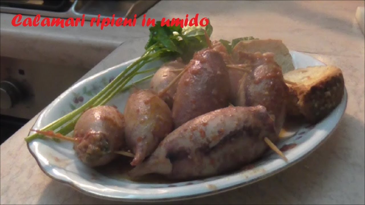 Calamari ripieni in umido