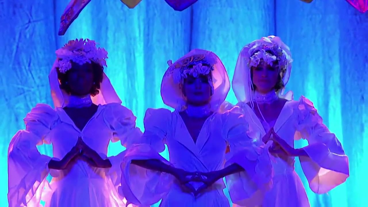 Lucent Dossier Experience Performance with His Holiness The Dalai Lama @ Honda Center