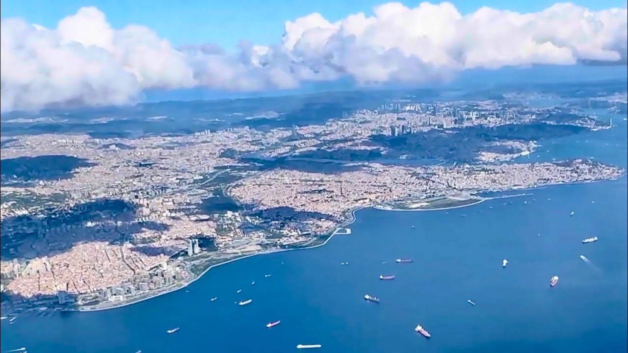 Landing in ISTANBUL 🇹🇷 | Turkish Airlines | Airbus A330-300