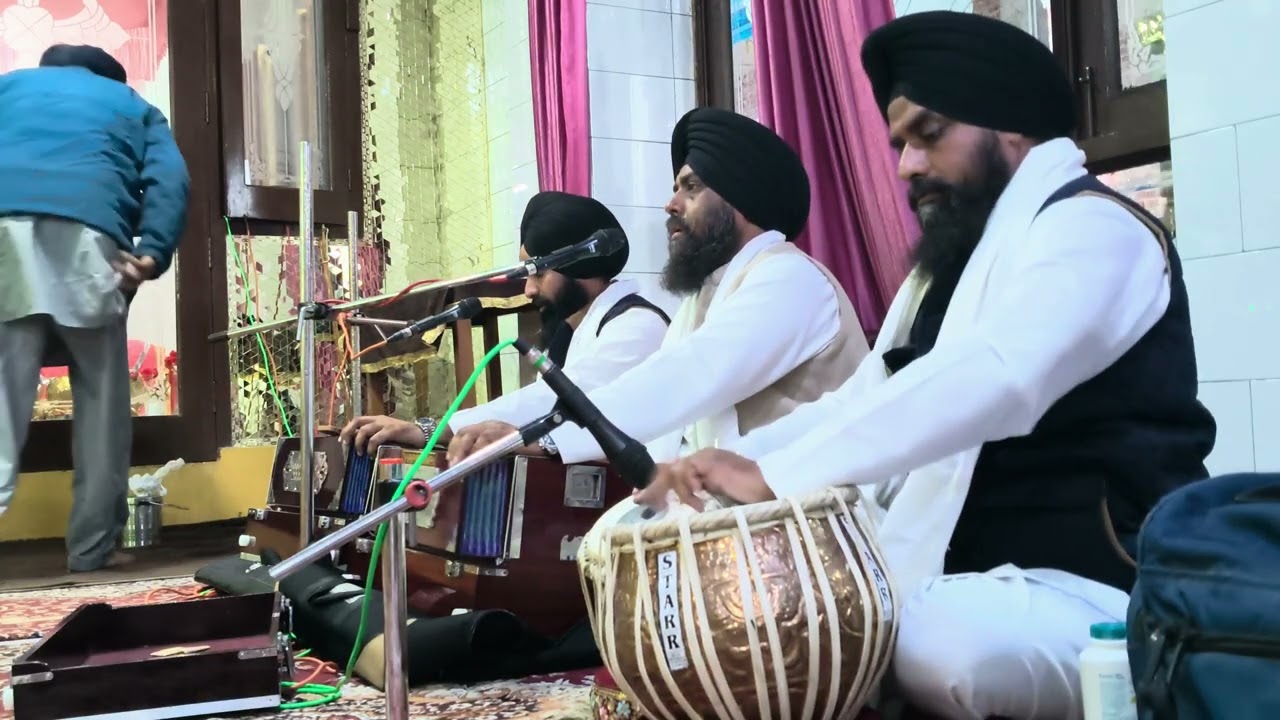 GUR JI KE DARSHAN KAU BAL JAU.. BHAI HARPREET SINGH PREET LUDHIANA VALE 