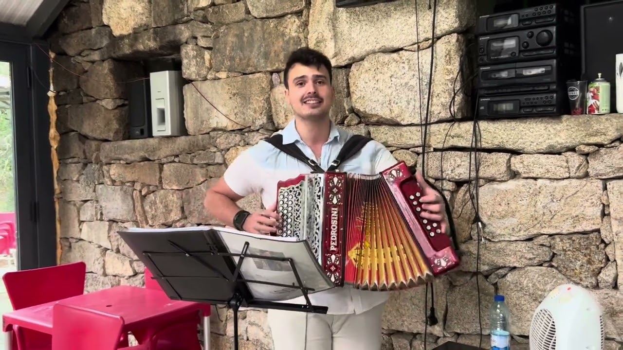 O pai do ladrão cantado com a minha mãe (11-02-2024)