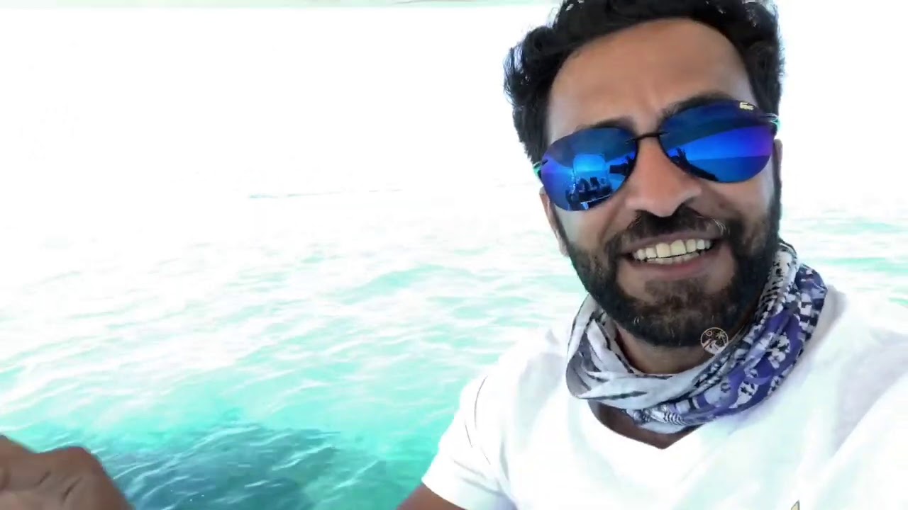 من عمرة 10سنوات وهو يصيد السمك #طالعين_بحر