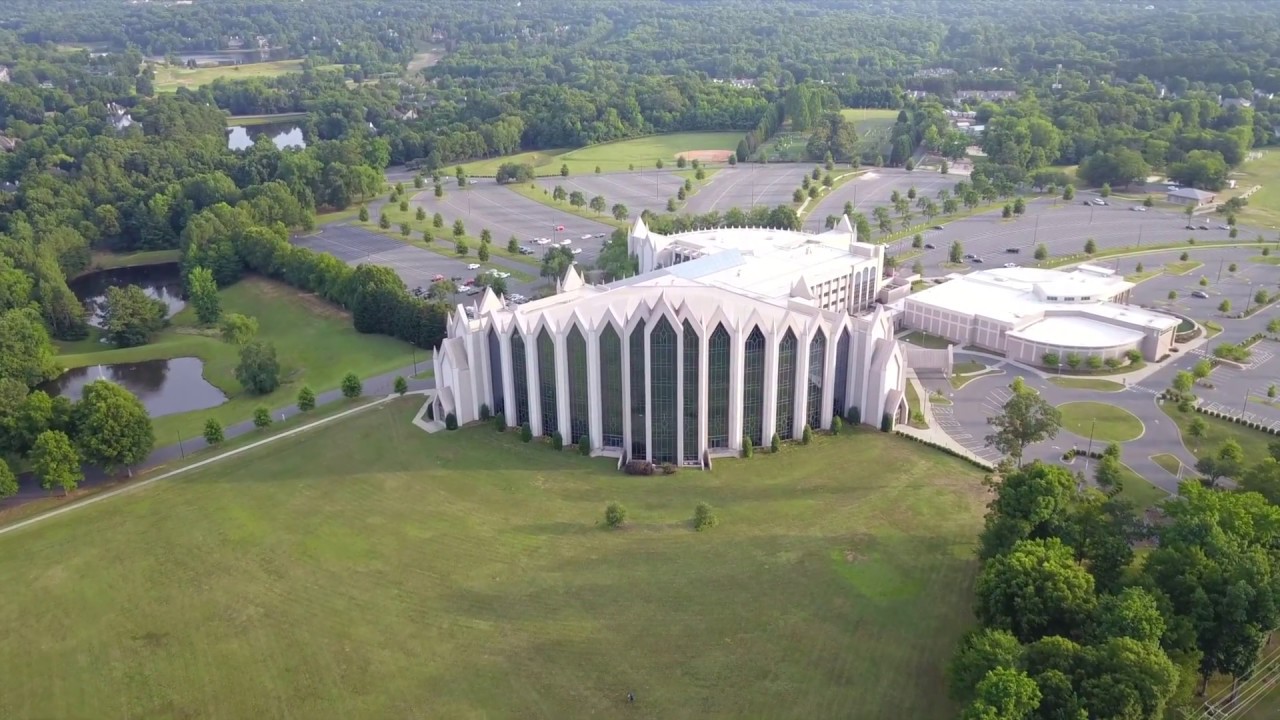 What's the largest church in Charlotte, N.C.?
