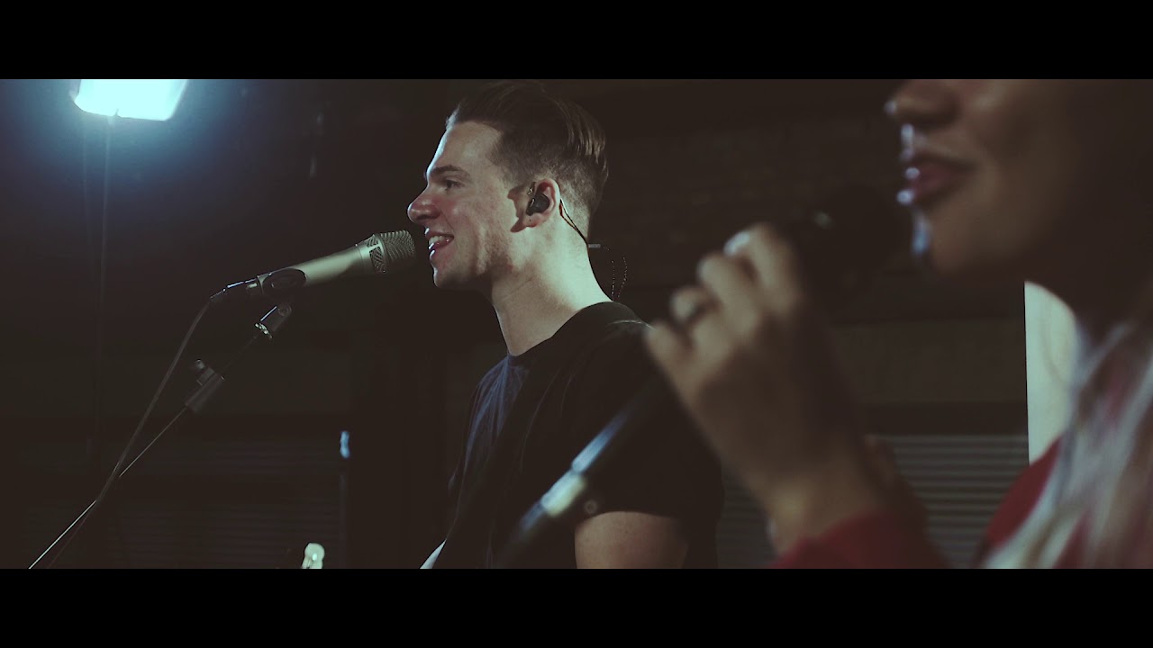 Soul Survivor - Risen (Tom Smith) (Official Acoustic Video)