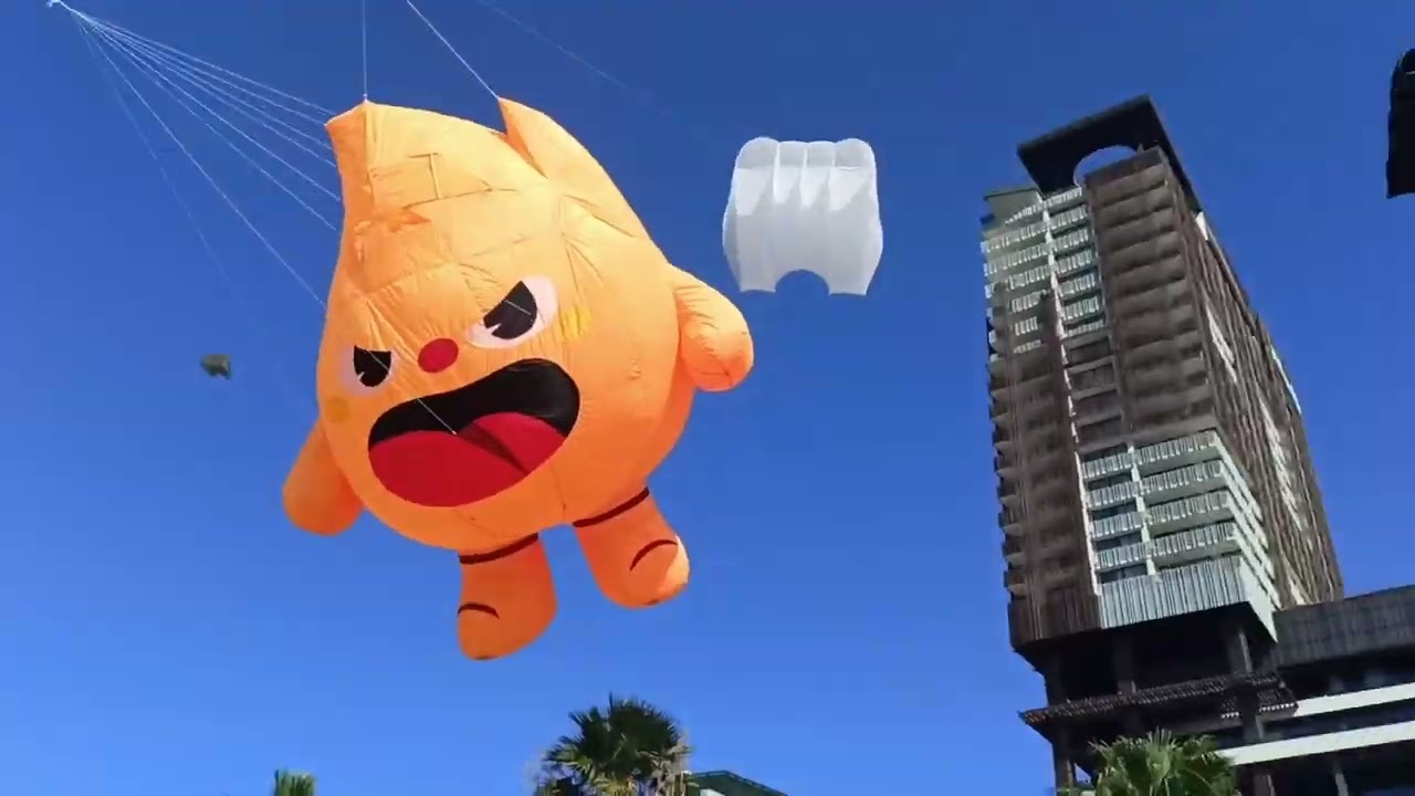 ณัฏฐ์ตี้มาเที่ยวดูงานโชว์ว่าวที่ โรงแรมHilton 