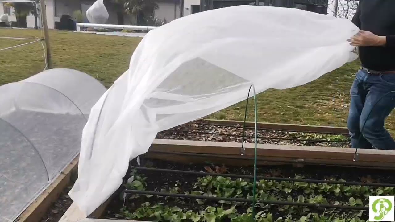 Mini tunnel bourbonnais sur bac ou carr&eacute; potager, durable et ultra polyvalent par paysans de jardin