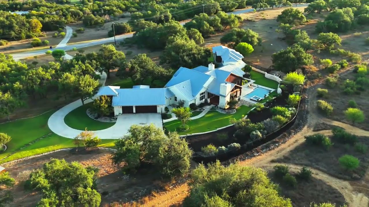This Texas Equestrian Estate Redefines Luxury Living