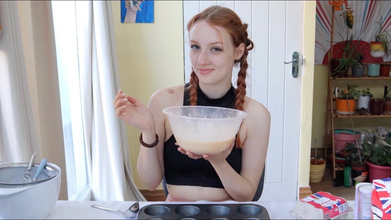 [ASMR] Baking snoopy cupcakes 🧁 ~ soft spoken, overexplaining