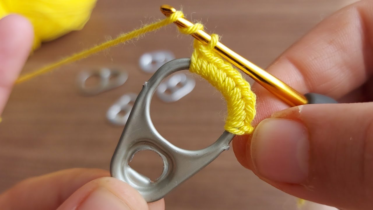 Super Crochet Knitting using Soda Can with opening ring 😍 Açma Halkası ile Şahane Örgü Modeli