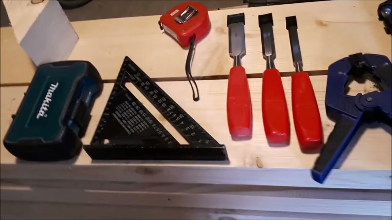 Kerti kiülő építése (teljes videó)