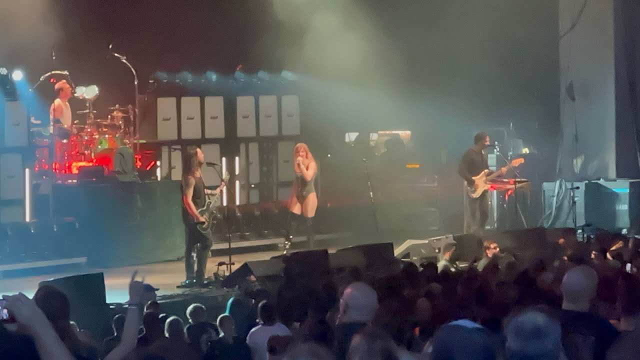 Like a Women Can - Halestorm (Live from PNC Music Pavilion 8/6/25)