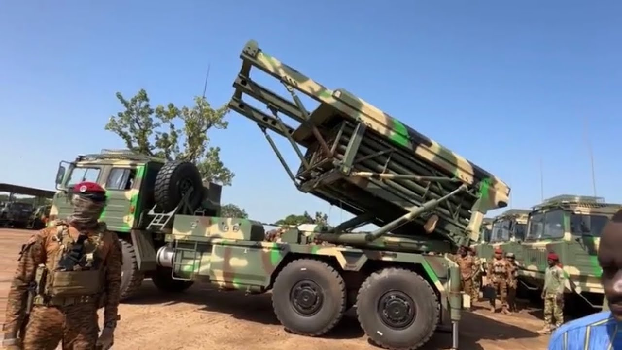 Burkina Faso: Le Capitaine Ibrahim Traoré Frappe Fort ! Nouveau Matériel Militaire Remis à l’Armée🇧🇫
