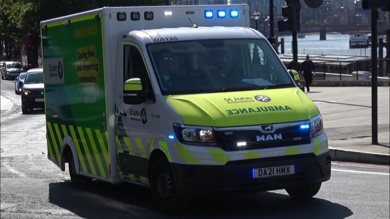 St John Ambulance responding x2 - Premier Hazard Siren