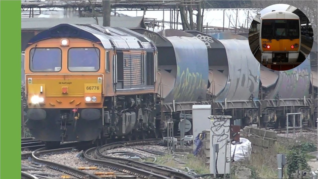 Trains at Tulse Hill