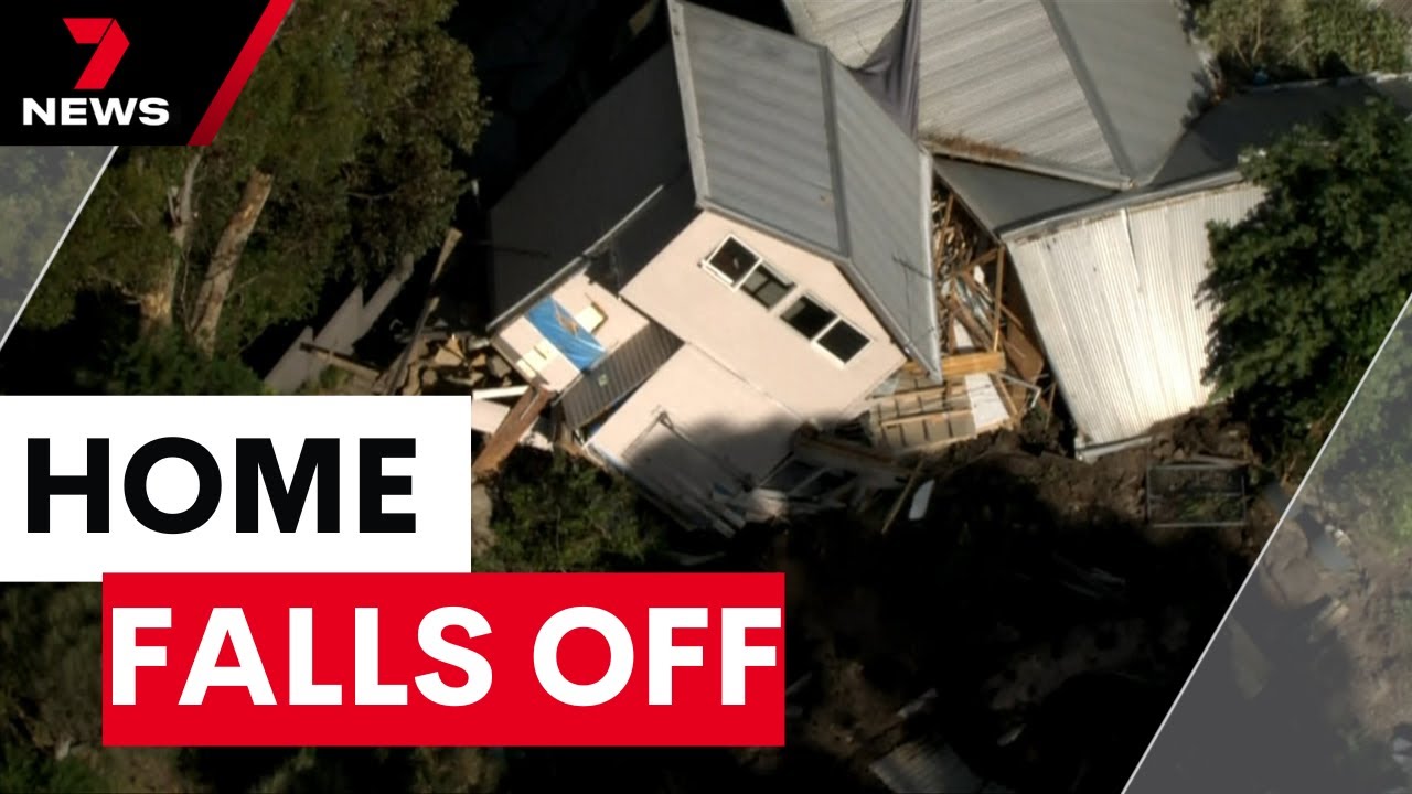 Victoria home falls off cliff | 7NEWS