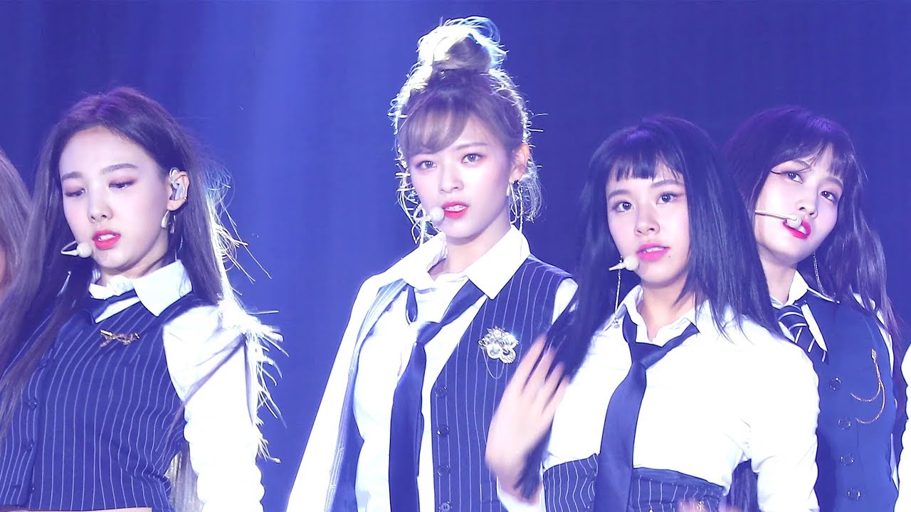 [4K] 180801 코리아 뮤직 페스티벌(KMF) VALENTI 트와이스 정연 직캠 twice jeongyeon fancam