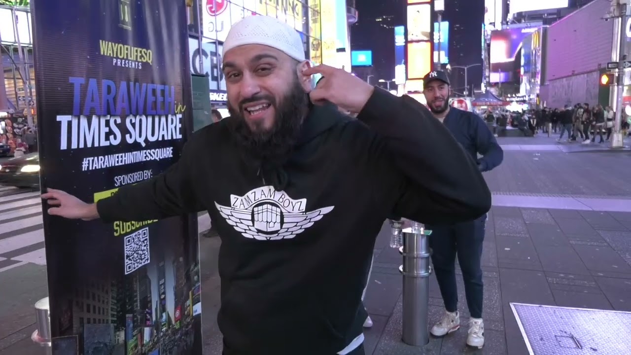 Muslims Gather for 'First Ever' Ramadan Prayers in Times Square