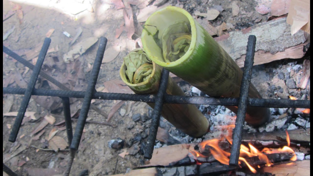 Pansuh - cooking chicken in a bamboo