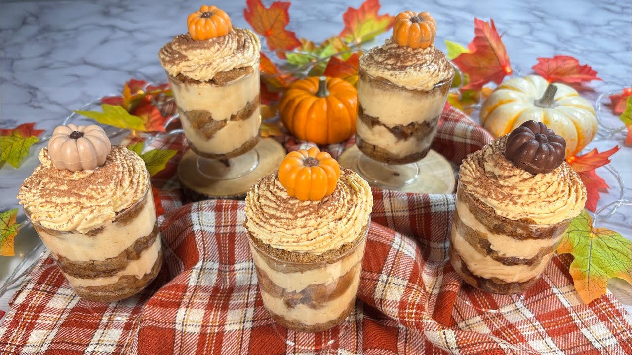 Mini Pumpkin Spice Tiramisú Cups | Easy Thanksgiving Dessert Recipe