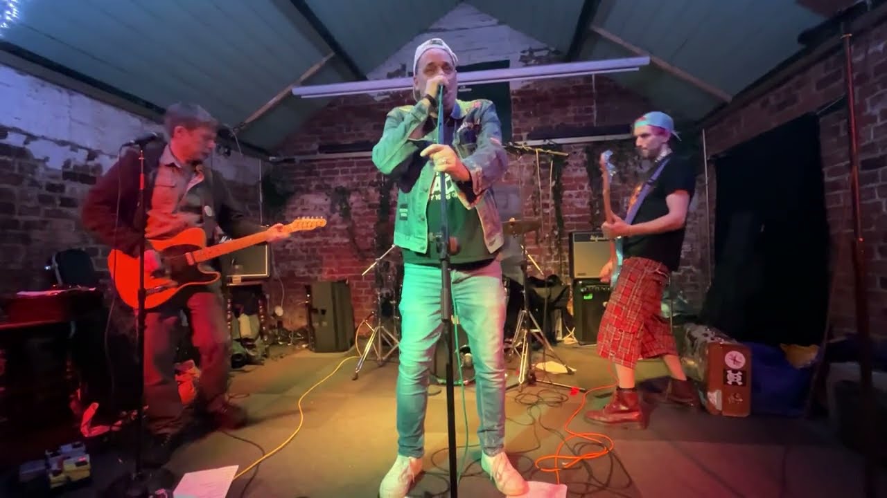 ‘The Ballad of Robin Friday’ - The Deckchairs - The Butler, Reading 31/1/2026
