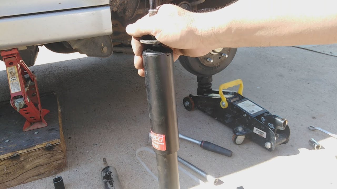 How to replace rear shocks on honda HR-V first generation