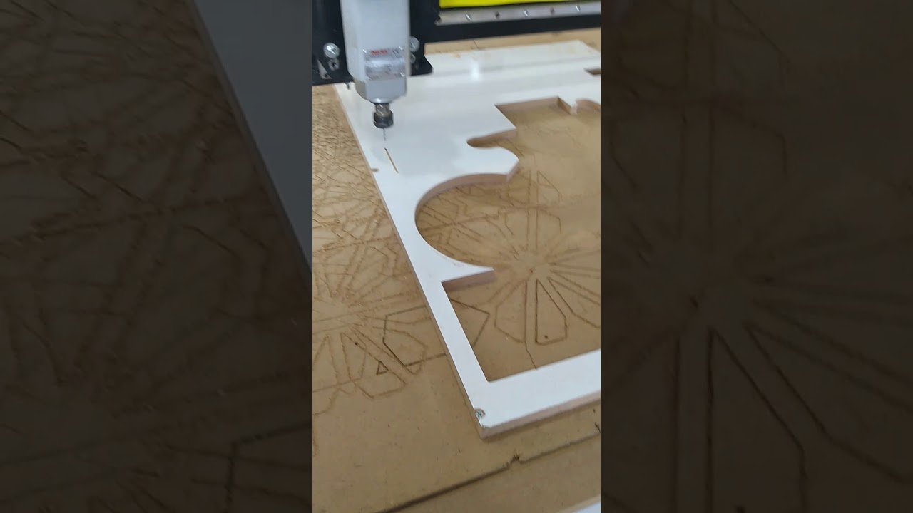 Tekşah CNC router 3mm bı&ccedil;ak ile 18mm MDF kesimi(1)