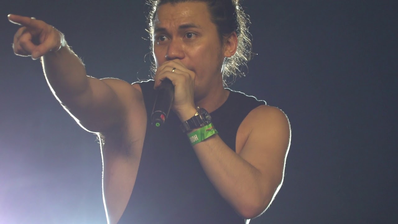 Frontrow Cares - Sponge Cola Jeepney (Live)