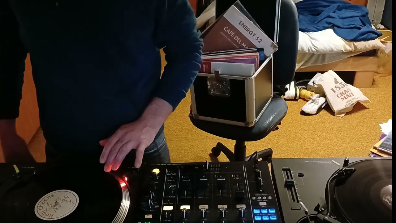 Vinyl Gems Mix 1 (90's Trance Classics)