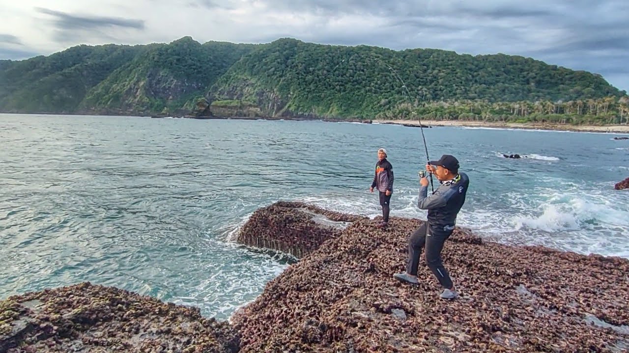 MANCING PINGGIRAN DI SALAH SATU SPOT PALING BERBAHAYA DI JEMBER ‼️IKANNYA GANAS-GANAS