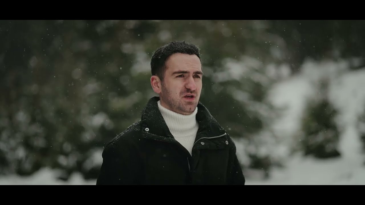 Ardelean Florin - Ce minune să trăim din nou Craciunul  [Official Video]
