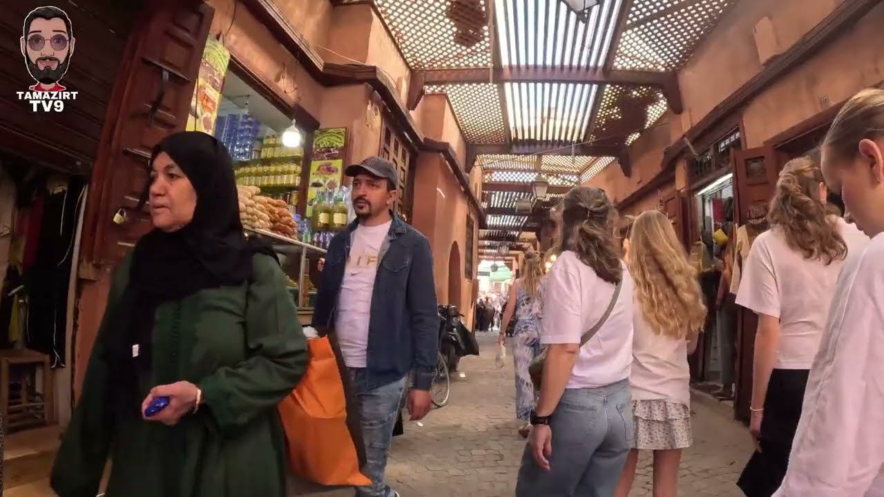 Cycling Through Marrakech Medina 🇲🇦 | Jemaa el-Fnaa & Souks in 4K🇲🇦
