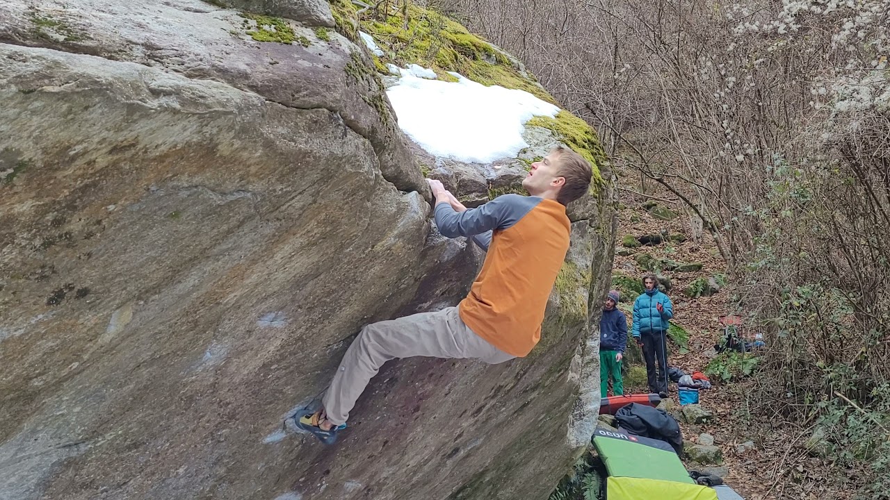 Bad Ass [7c+] Flash - Val Masino