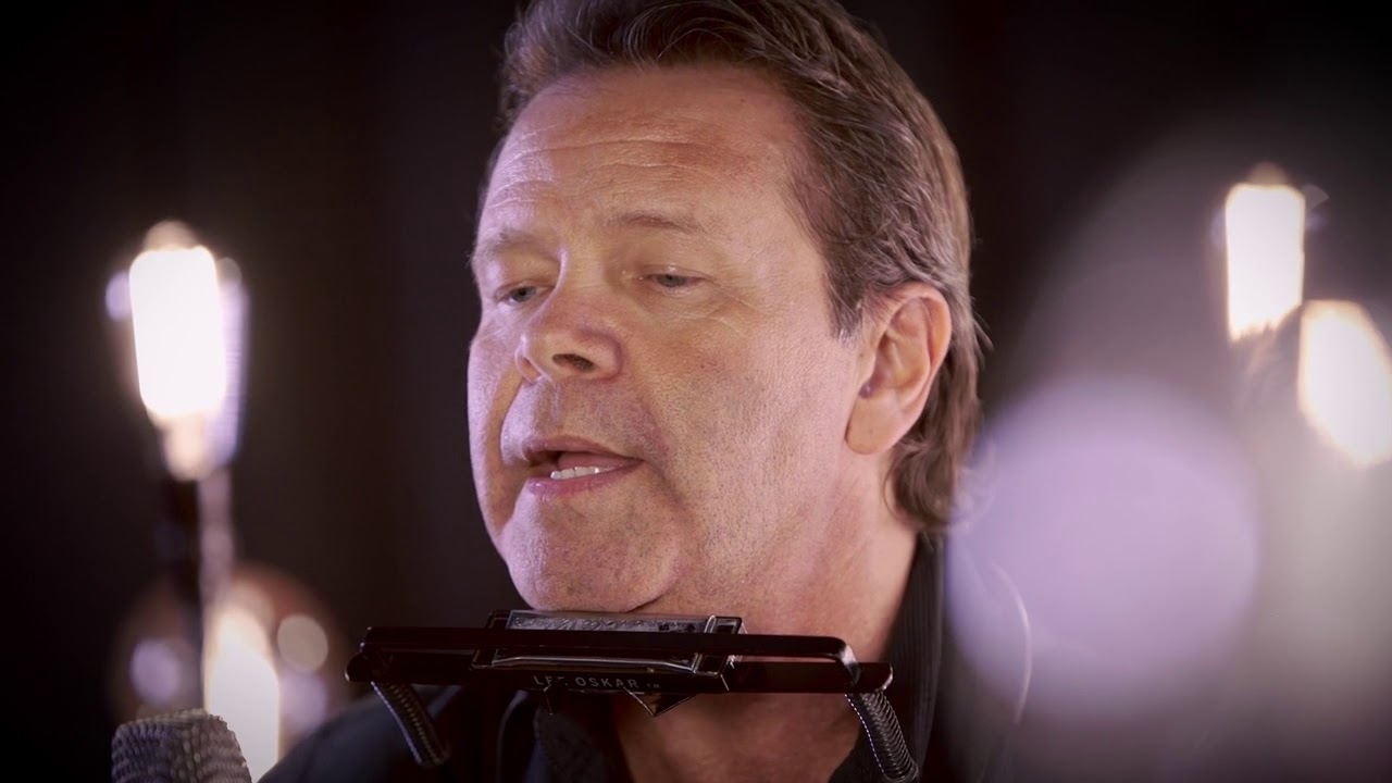 Troy Cassar-Daley - Born To Survive (CMC Songs & Stories)