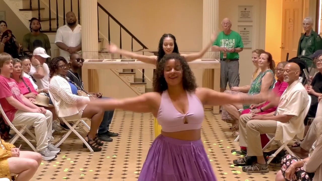 SAIAS: Dance and Scents