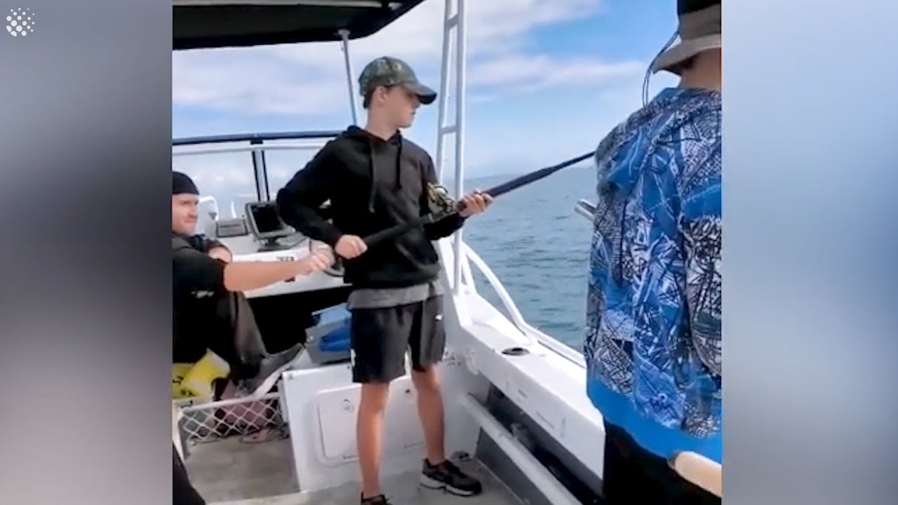 Prankster dad hilariously tricks kids on fishing trip