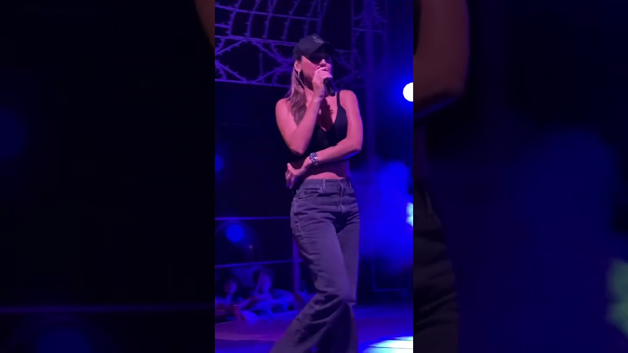 Anna Tatangelo - Doppiamente fragili @ Capizzi (ME)