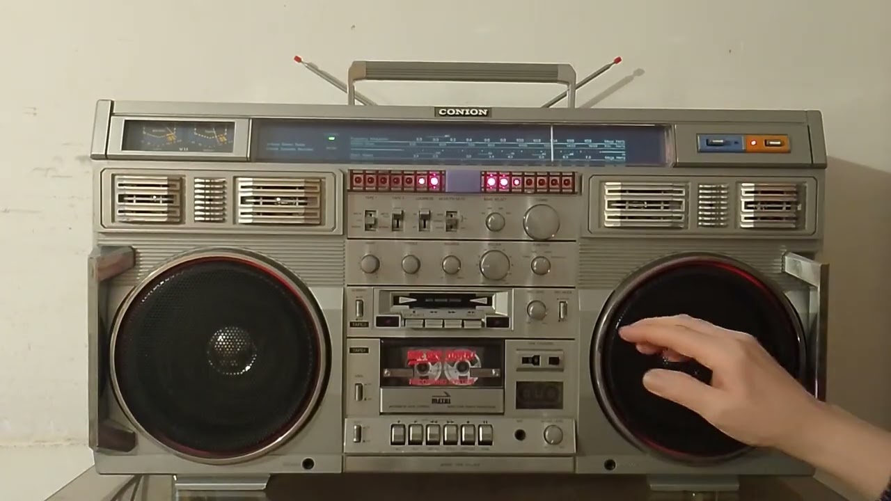 CONION C 100 F  HiFi  STEREO  RADIORECORDER GHETTOBLASTER