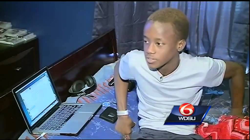 Boy born with cerebral palsy, amazing singing voice