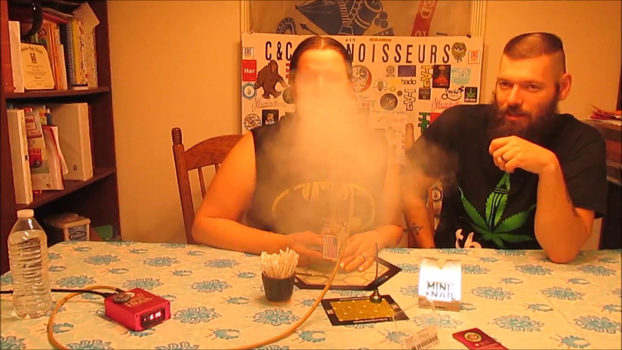 Cassie Dabs a Gram of DISTILLATE for 2,000 SUBS!! THANKS PEOPLE!!