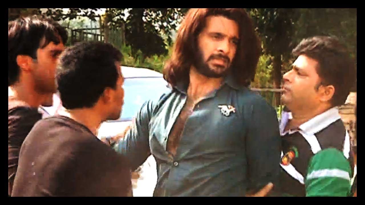 Viraf Patel Hurts himself by doing a Real Fight Sequence