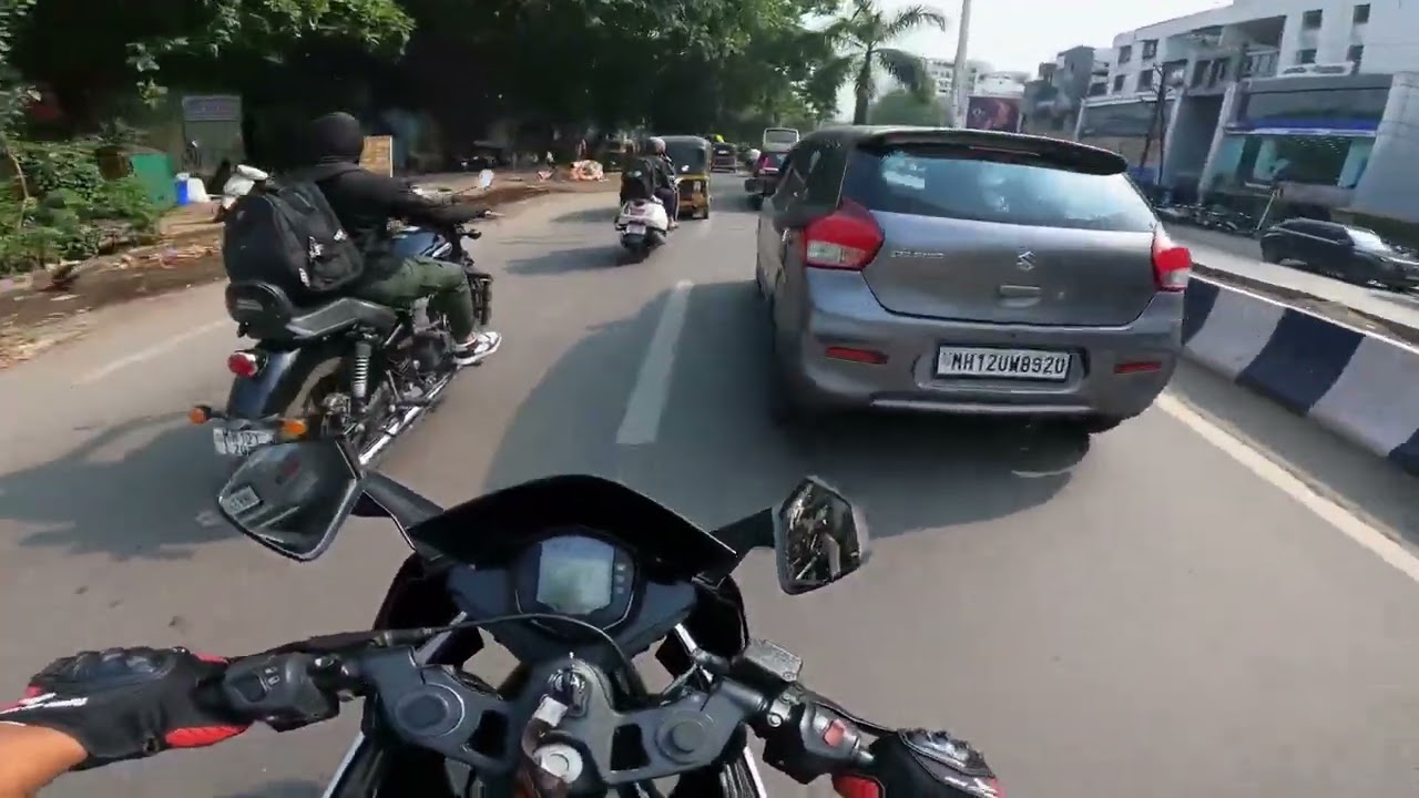 Ktm Rc 200 With Akrapovic Exhaust *FullThrottle In Citypublic reaction 00 #ktm#modified 