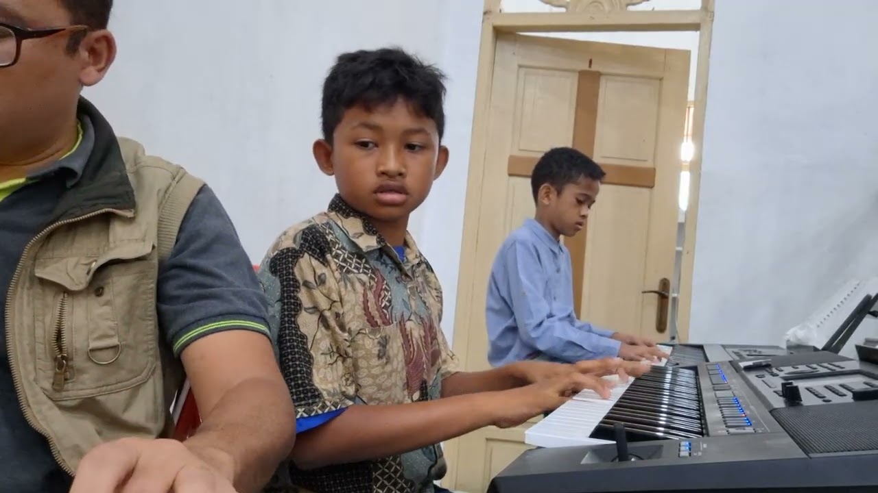 KJ 3 Kami Puji dengan Riang (Ibadah Pemberkatan)