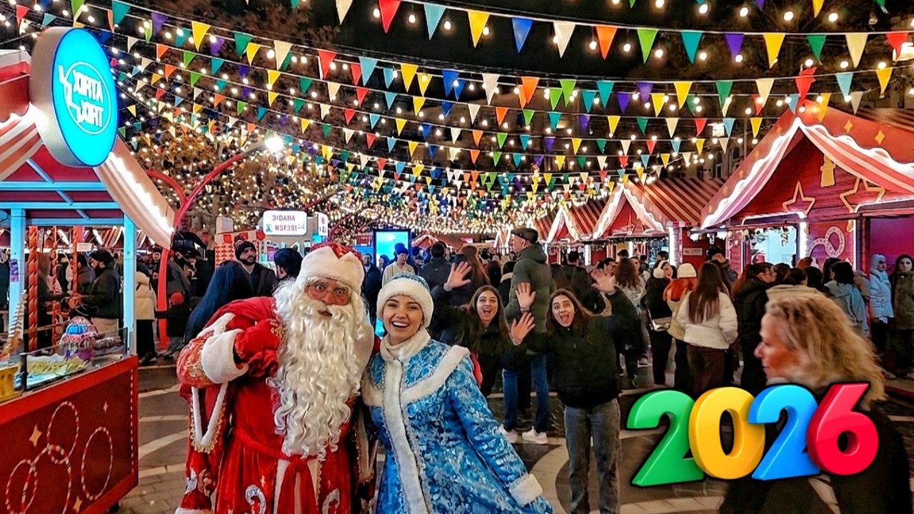 Новогодняя атмосфера в Баку - Центр города - Ночная прогулка  (Декабрь 2025) 4K Пешеходная экскурсия