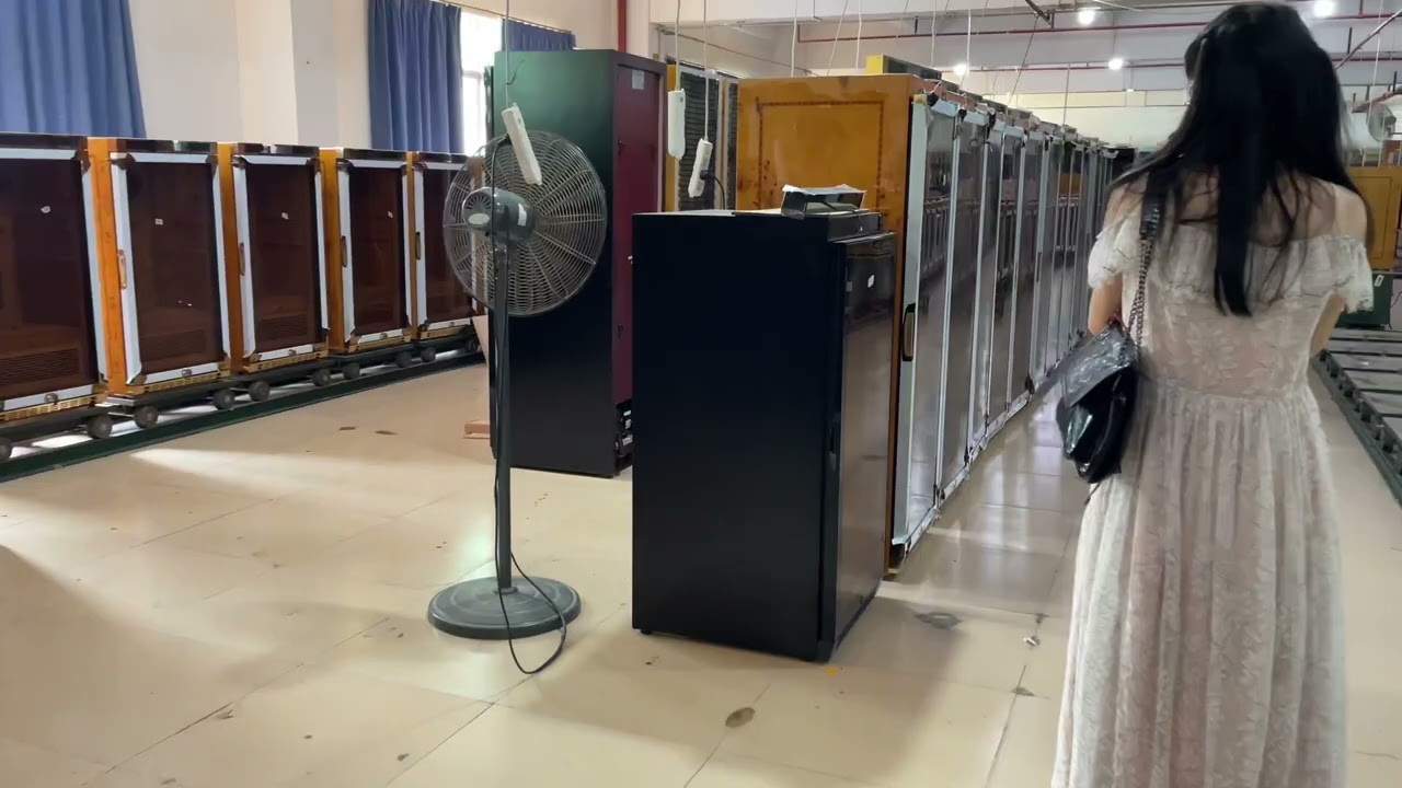 Raching cigar humidor workshop tour.