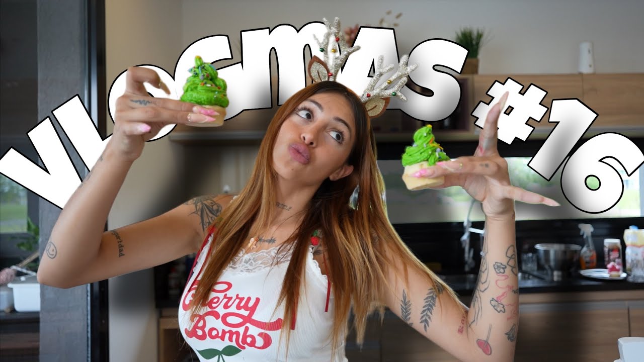 COCINANDO MUFFINS NAVIDEÑOS + JUGAMOS EN LA PISCINA - VLOGMAS 16